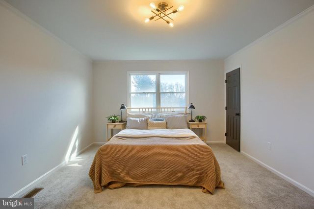 402 OAKLYN RD, Lebanon, PA 17042
