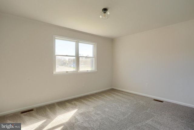 402 OAKLYN RD, Lebanon, PA 17042