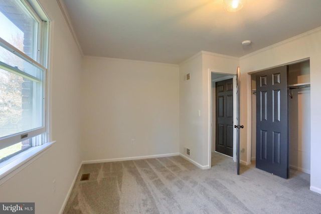 402 OAKLYN RD, Lebanon, PA 17042