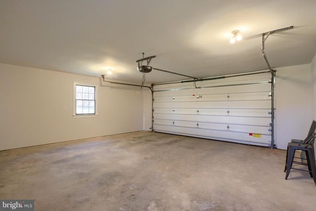 402 OAKLYN RD, Lebanon, PA 17042