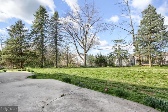 402 OAKLYN RD, Lebanon, PA 17042