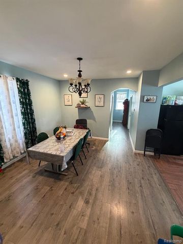 7145 Holmes Street, Detroit, MI 48210