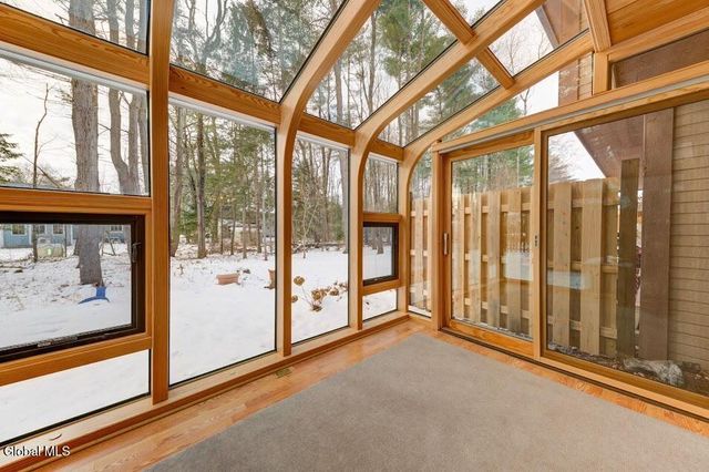 4006 Georgetown Square, Guilderland, NY 12303