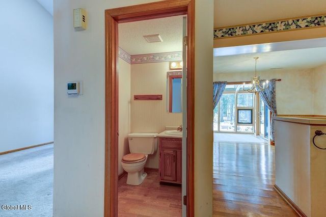 4006 Georgetown Square, Guilderland, NY 12303