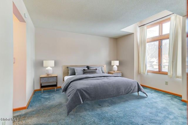 4006 Georgetown Square, Guilderland, NY 12303