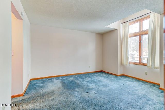 4006 Georgetown Square, Guilderland, NY 12303