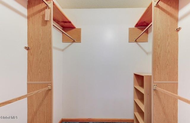 4006 Georgetown Square, Guilderland, NY 12303