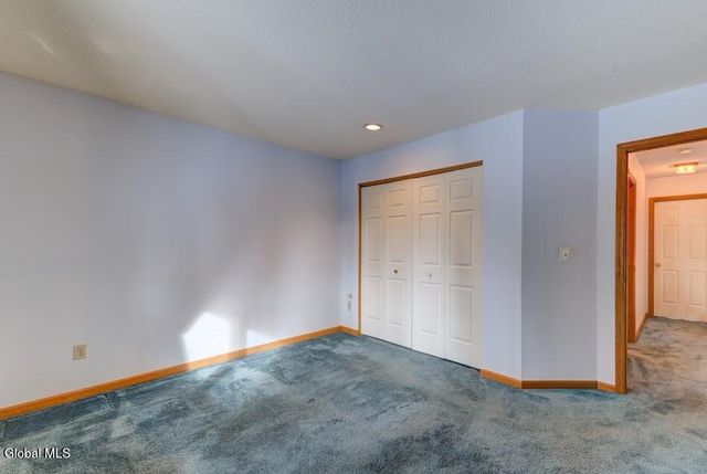 4006 Georgetown Square, Guilderland, NY 12303