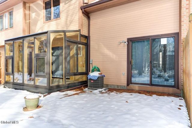 4006 Georgetown Square, Guilderland, NY 12303