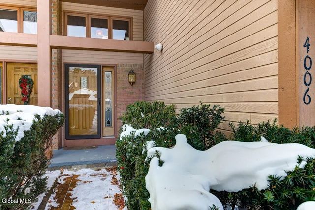 4006 Georgetown Square, Guilderland, NY 12303