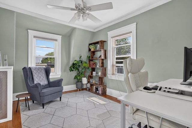 93 Sachem St, Quincy, MA 02170