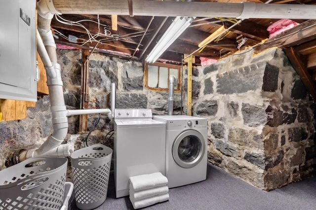 93 Sachem St, Quincy, MA 02170