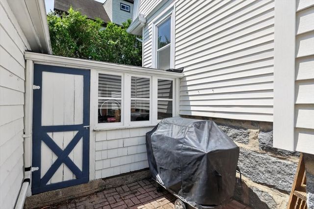 93 Sachem St, Quincy, MA 02170