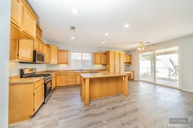 1072 Willow Moon, Beaumont, CA 92223