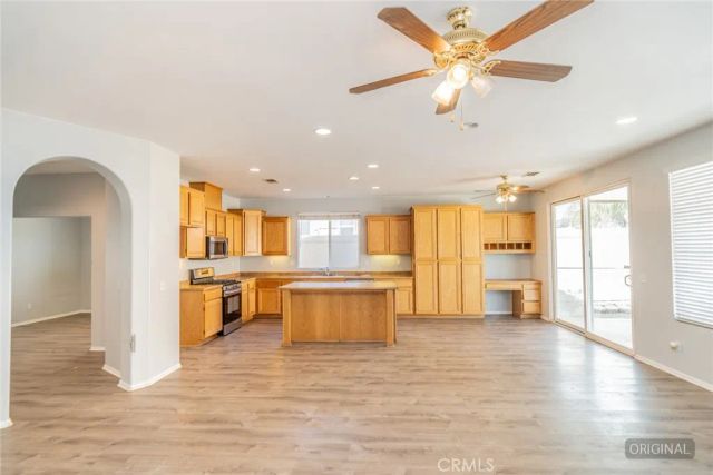 1072 Willow Moon, Beaumont, CA 92223