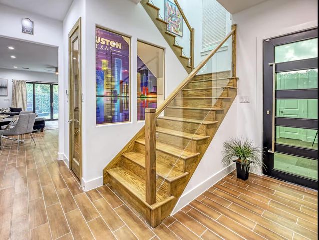 5207 Farmer Street, Houston, TX 77020