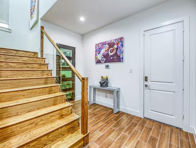 5207 Farmer Street, Houston, TX 77020