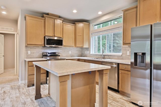 46 E Welcher Road, Coupeville, WA 98239