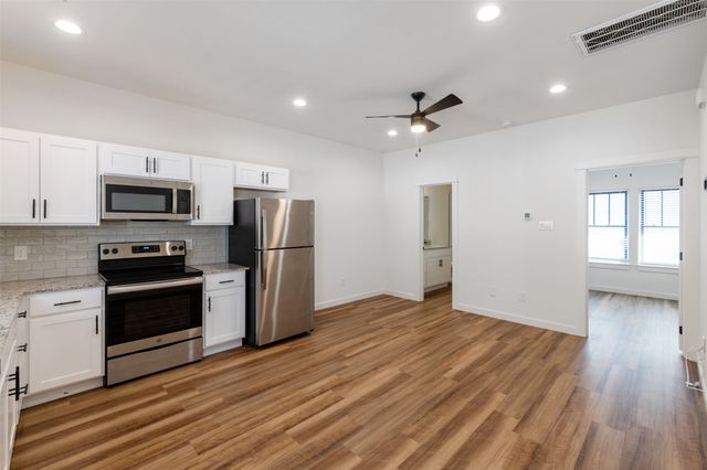1139 Kings Highway 102, Dallas, TX 75208