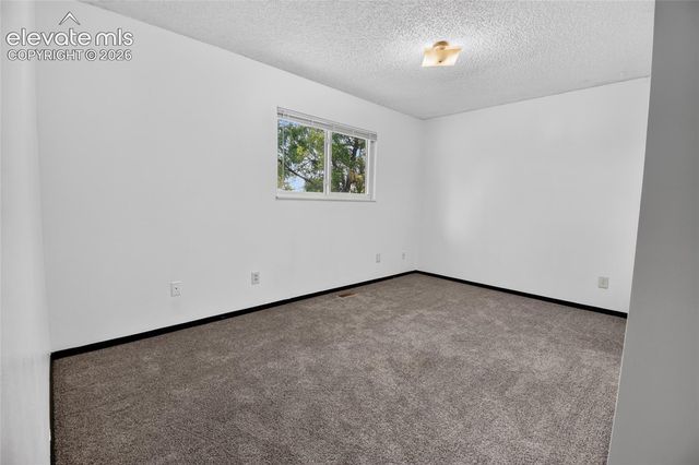 546 S Laporte Drive, Pueblo, CO 81007