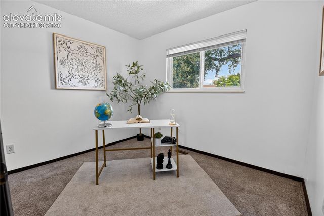546 S Laporte Drive, Pueblo, CO 81007