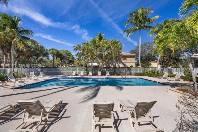 419 Rainbow Springs Ter, Royal Palm Beach, FL 33411