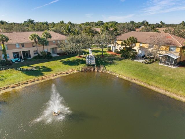419 Rainbow Springs Ter, Royal Palm Beach, FL 33411