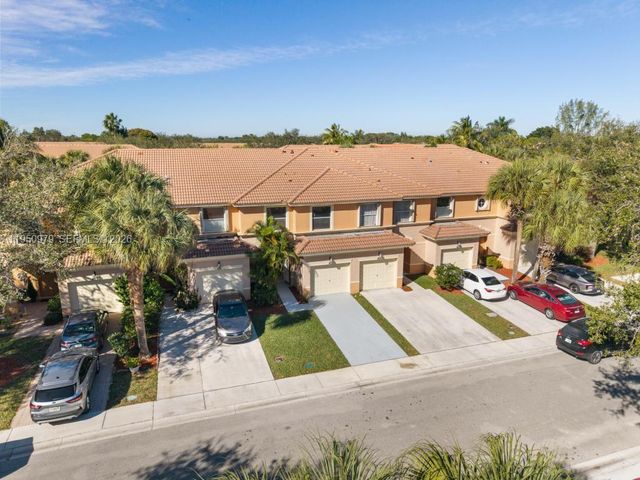 419 Rainbow Springs Ter, Royal Palm Beach, FL 33411
