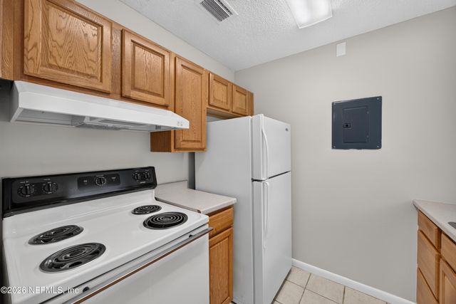 2715 TROLLIE Lane, Jacksonville, FL 32211