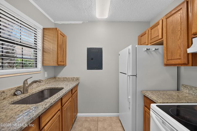 2715 TROLLIE Lane, Jacksonville, FL 32211