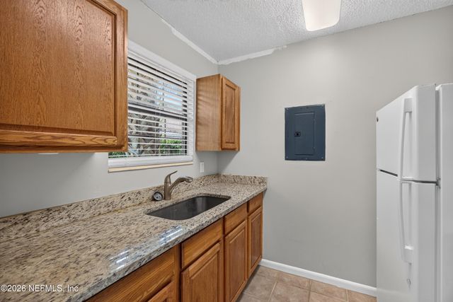 2715 TROLLIE Lane, Jacksonville, FL 32211