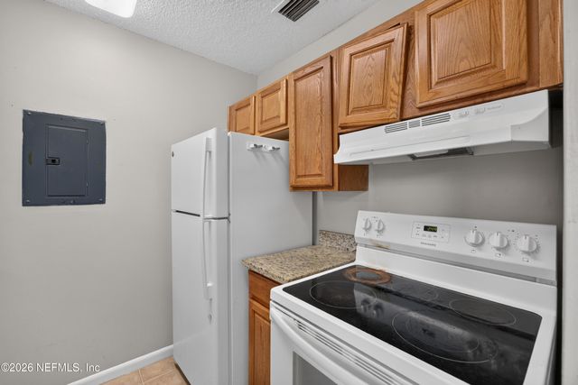 2715 TROLLIE Lane, Jacksonville, FL 32211