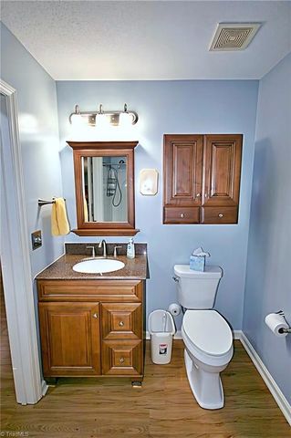 1620 Cherry Blossom Lane 103, Winston-salem, NC 27127