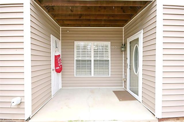1620 Cherry Blossom Lane 103, Winston-salem, NC 27127