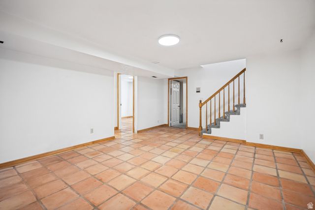 8736 S OAKWOOD PARK CIR, Sandy, UT 84094
