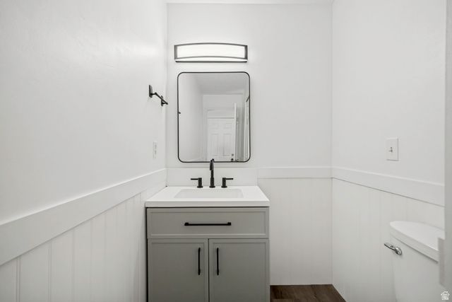 8736 S OAKWOOD PARK CIR, Sandy, UT 84094