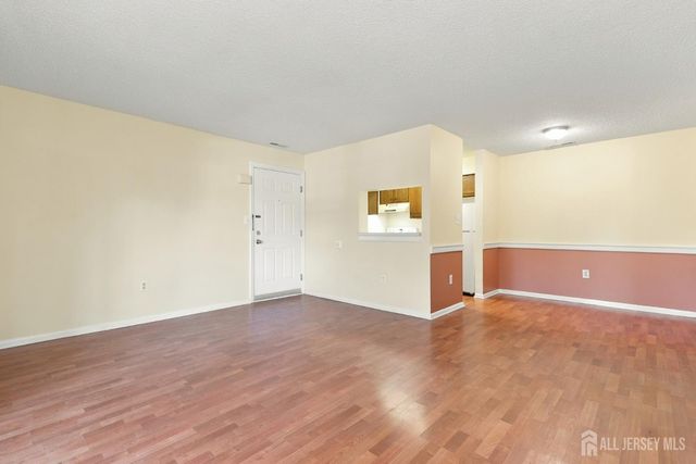 5007 Ravens Crest, Plainsboro, NJ 08536