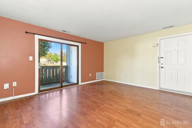 5007 Ravens Crest, Plainsboro, NJ 08536