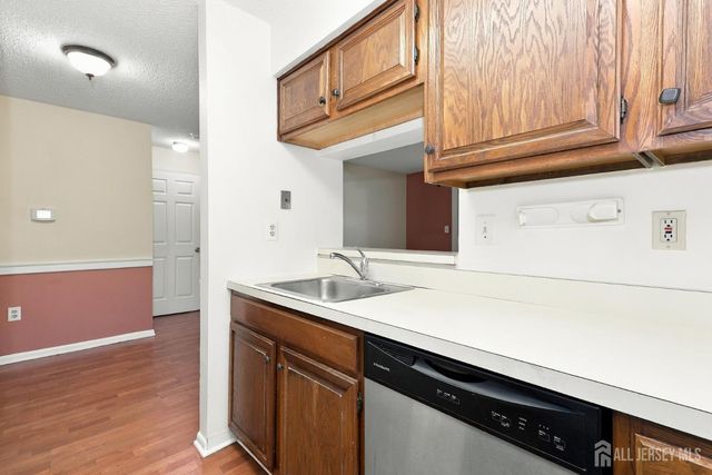 5007 Ravens Crest, Plainsboro, NJ 08536