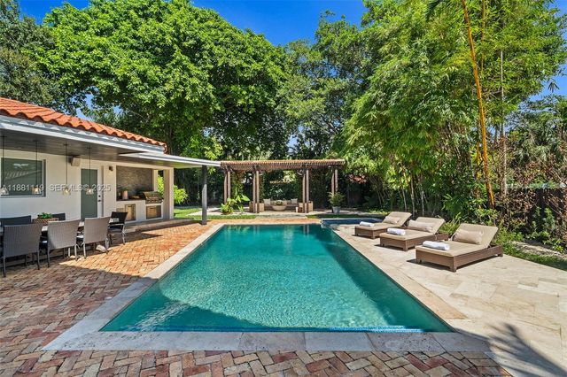 575 Bay Point Road, Miami, FL 33137