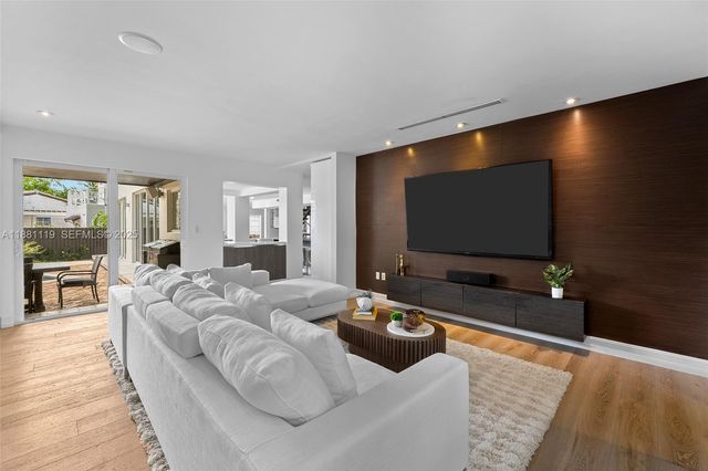 575 Bay Point Road, Miami, FL 33137