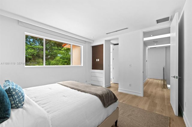 575 Bay Point Road, Miami, FL 33137