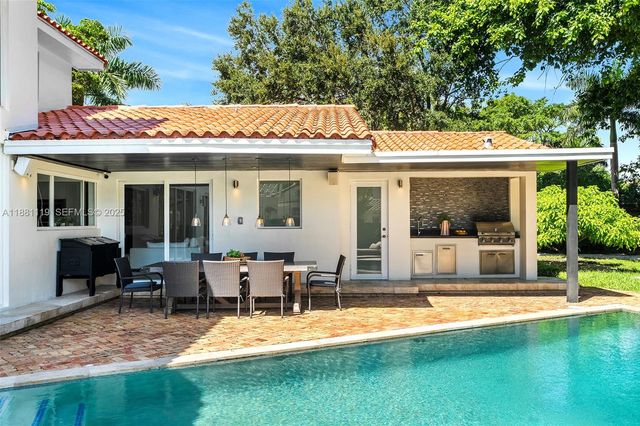 575 Bay Point Road, Miami, FL 33137