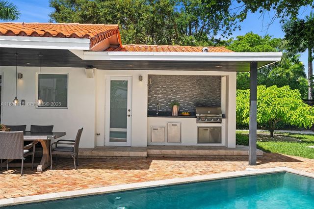 575 Bay Point Road, Miami, FL 33137