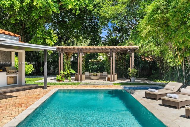 575 Bay Point Road, Miami, FL 33137