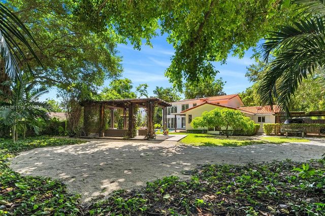 575 Bay Point Road, Miami, FL 33137
