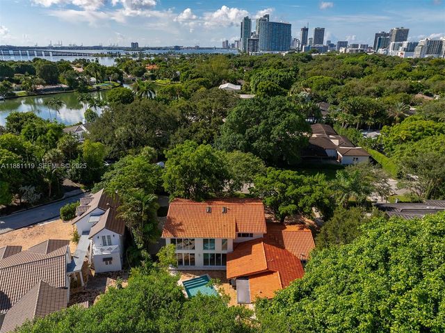 575 Bay Point Road, Miami, FL 33137