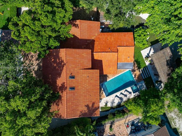 575 Bay Point Road, Miami, FL 33137