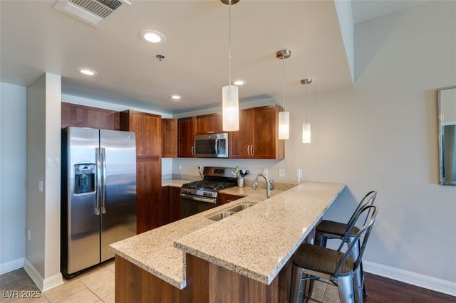 150 Las Vegas Boulevard 1618, Las Vegas, NV 89101