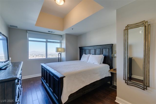 150 Las Vegas Boulevard 1618, Las Vegas, NV 89101